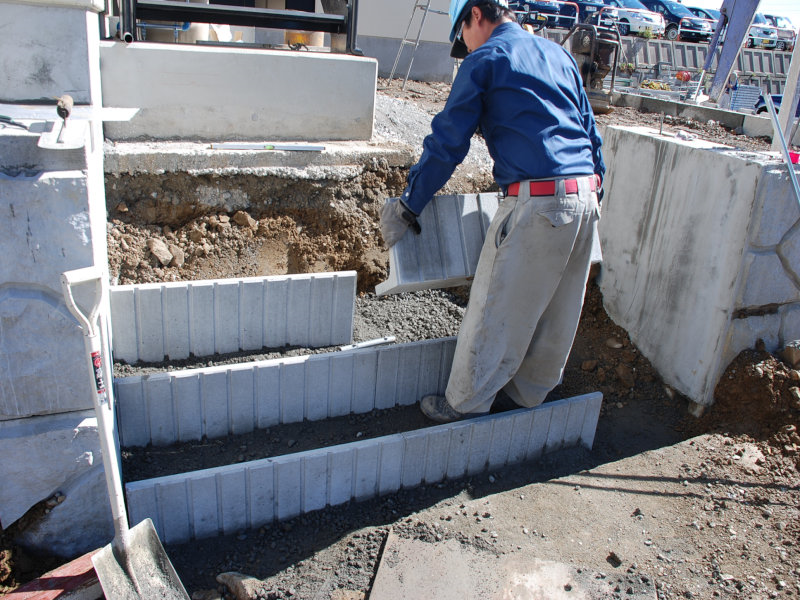 施工状況 階段ブロック 長野県 株式会社オーイケ 環境インフラ事業部